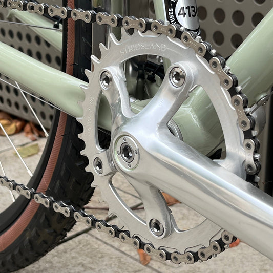 Self Extracting Crank Bolts