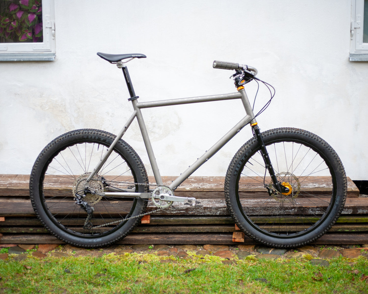 Pre-Order - Stridsland - Titanium Beachcomber