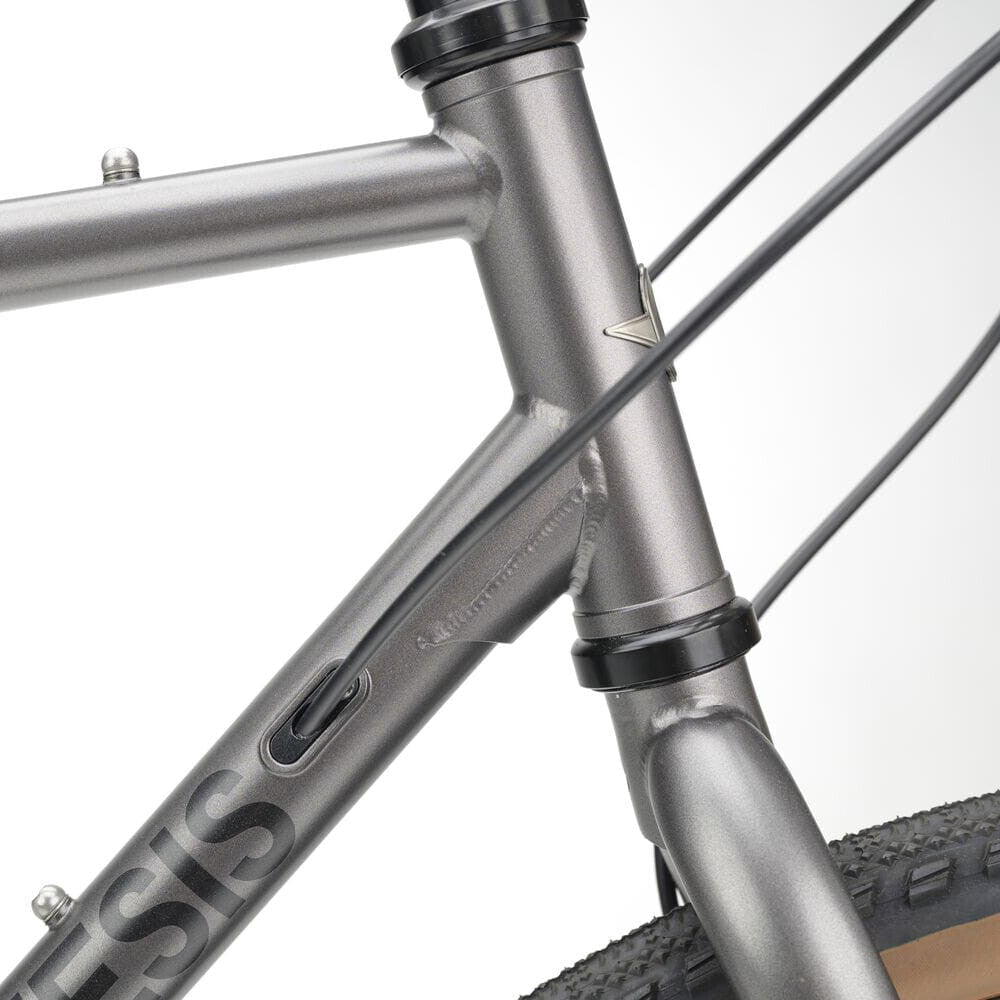 Genesis - Croix de Fer 20 - Flatbar - 2026 - Greymiriquai (Silver)