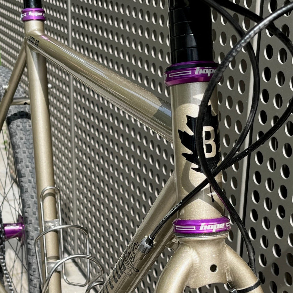 Hope One Custom Hope - 1 1/8 Std. Headset – Guten Biken