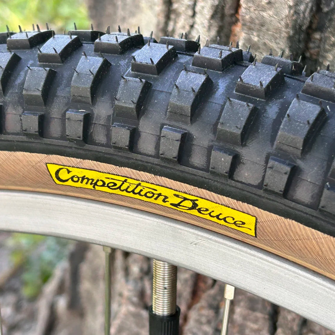 House of Looptail - Competition Deuce - 26 x 2.125"