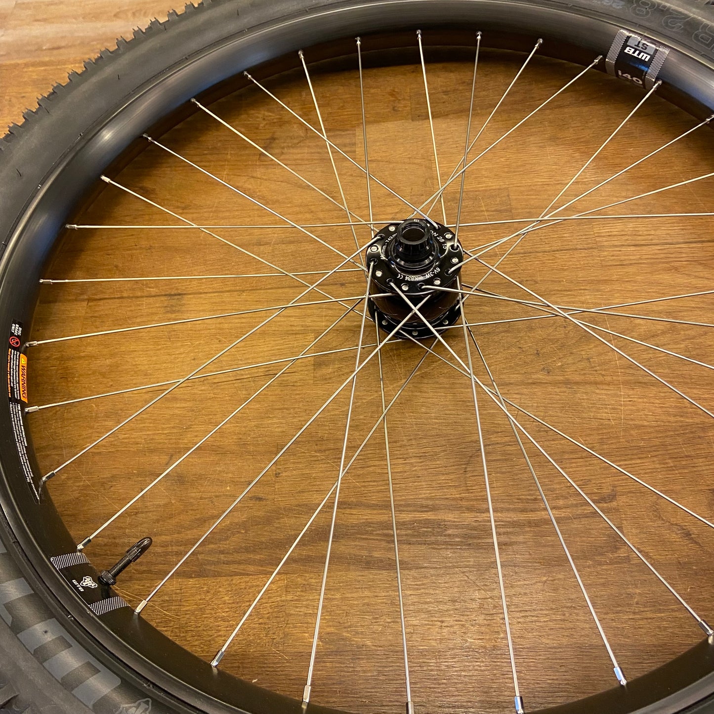 SON - Dynamo Hub - Thru Axle