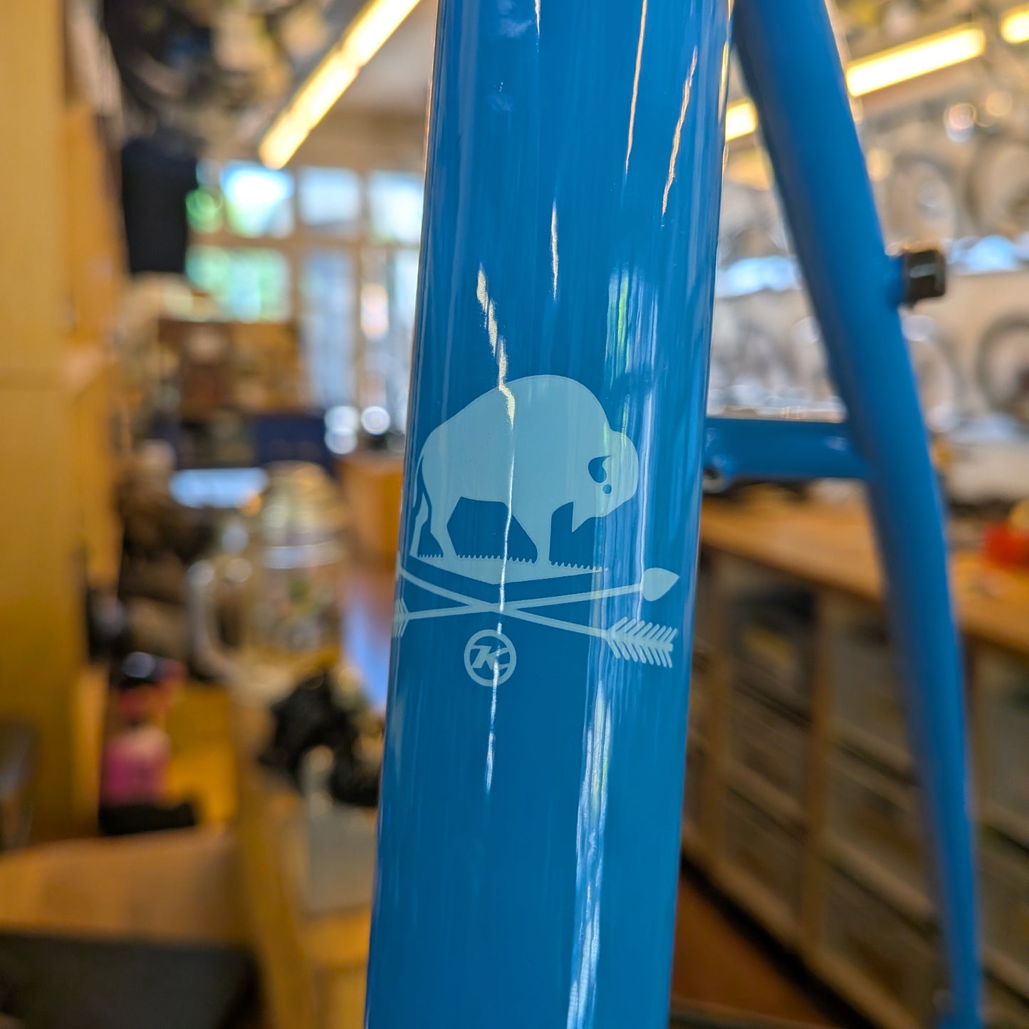 Kona - Rove DL - 56 - Gloss Azure Blue