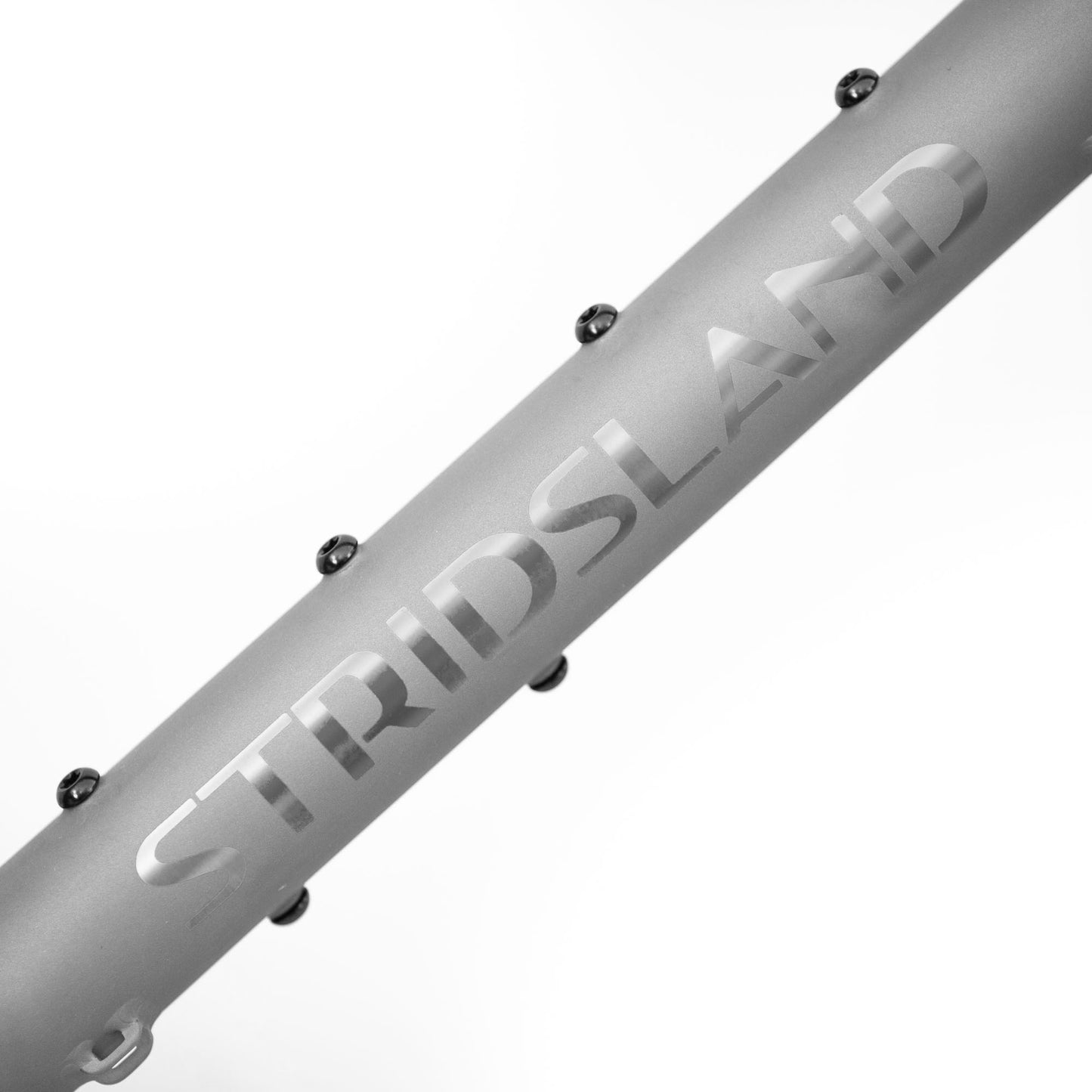 Pre-Order - Stridsland - Titanium Beachcomber