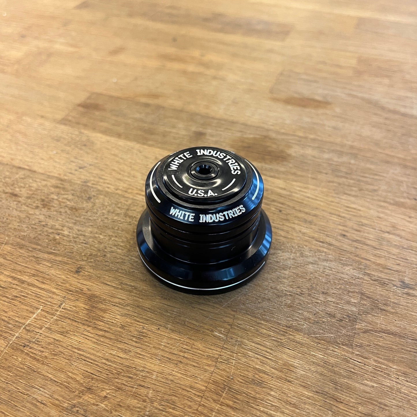 White Industries - Headset 1 1/8'' - EC34│EC44